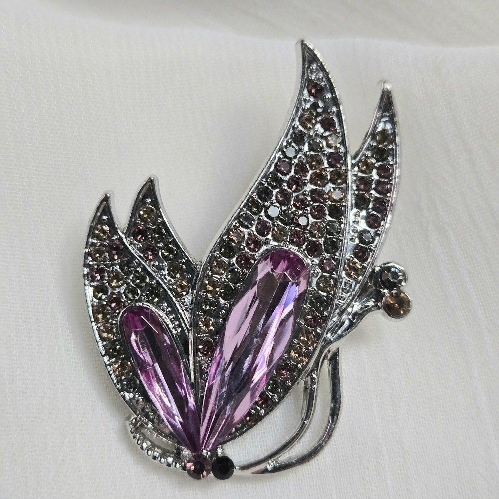 Sparkling Butterfly Brooch with Purple and Pink Crystals - Picture 4 of 4